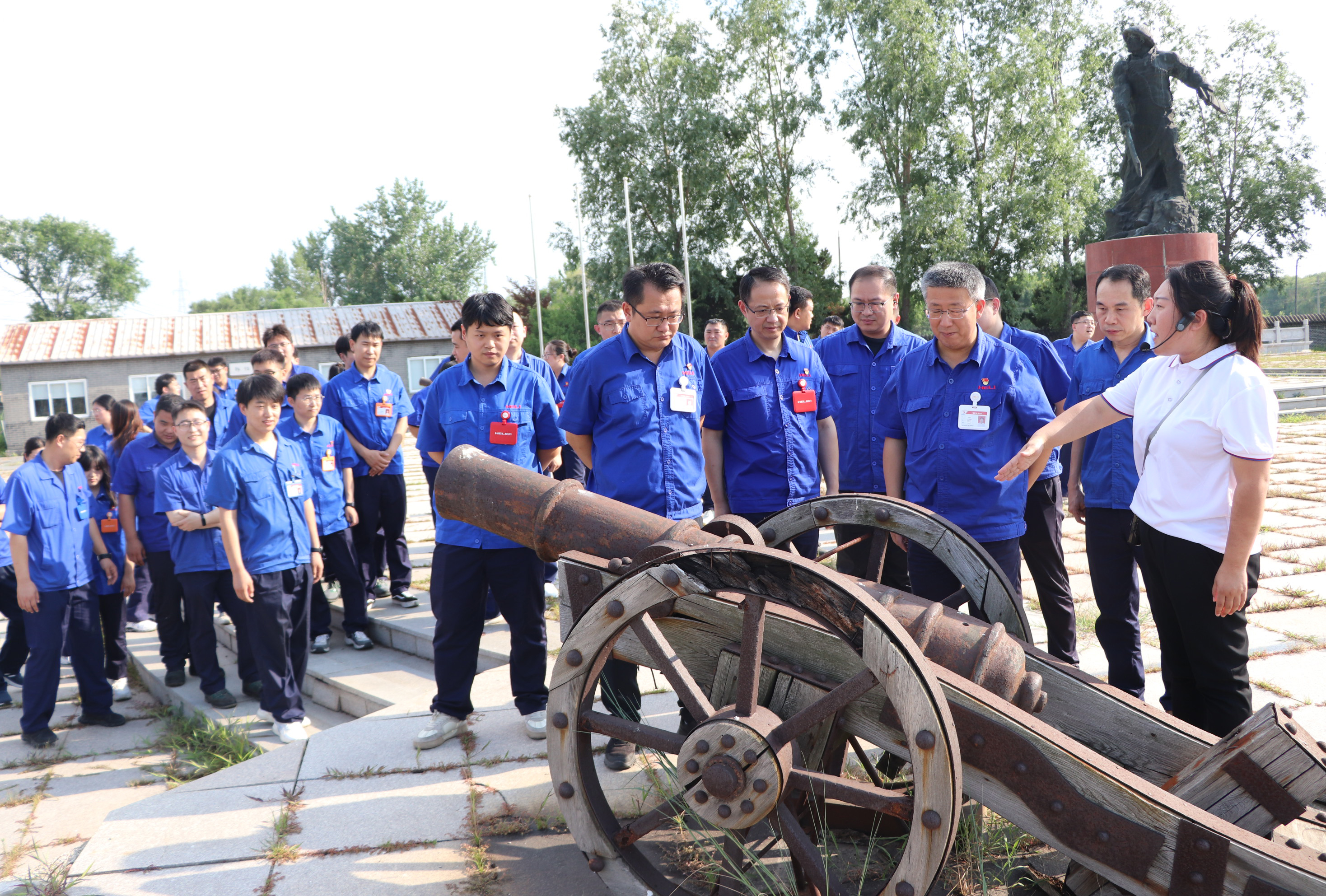 2.參觀現(xiàn)場(chǎng)1.JPG 2.參觀現(xiàn)場(chǎng)1.JPG