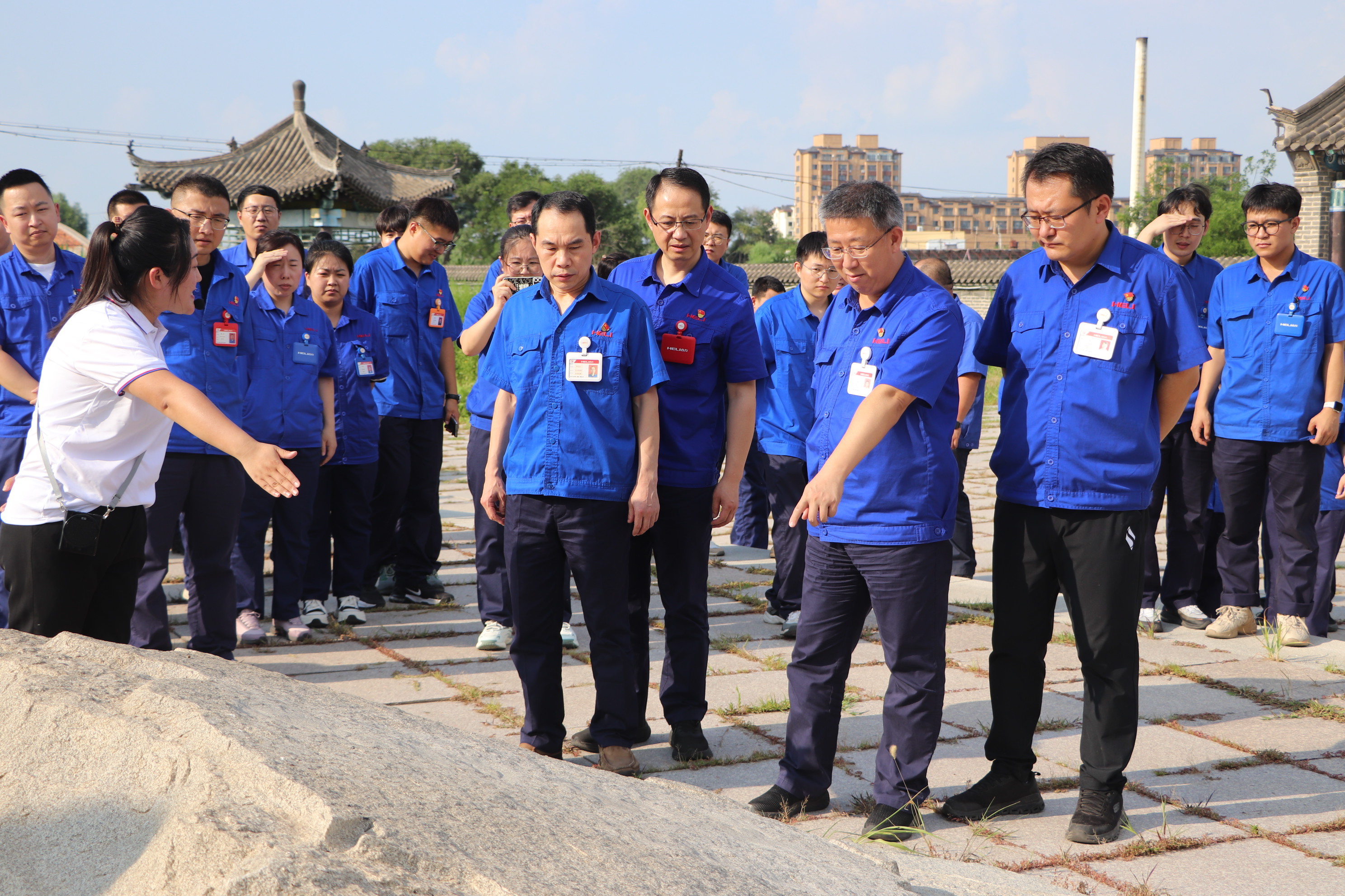 3.參觀現(xiàn)場(chǎng)2.JPG.JPG 3.參觀現(xiàn)場(chǎng)2.JPG.JPG